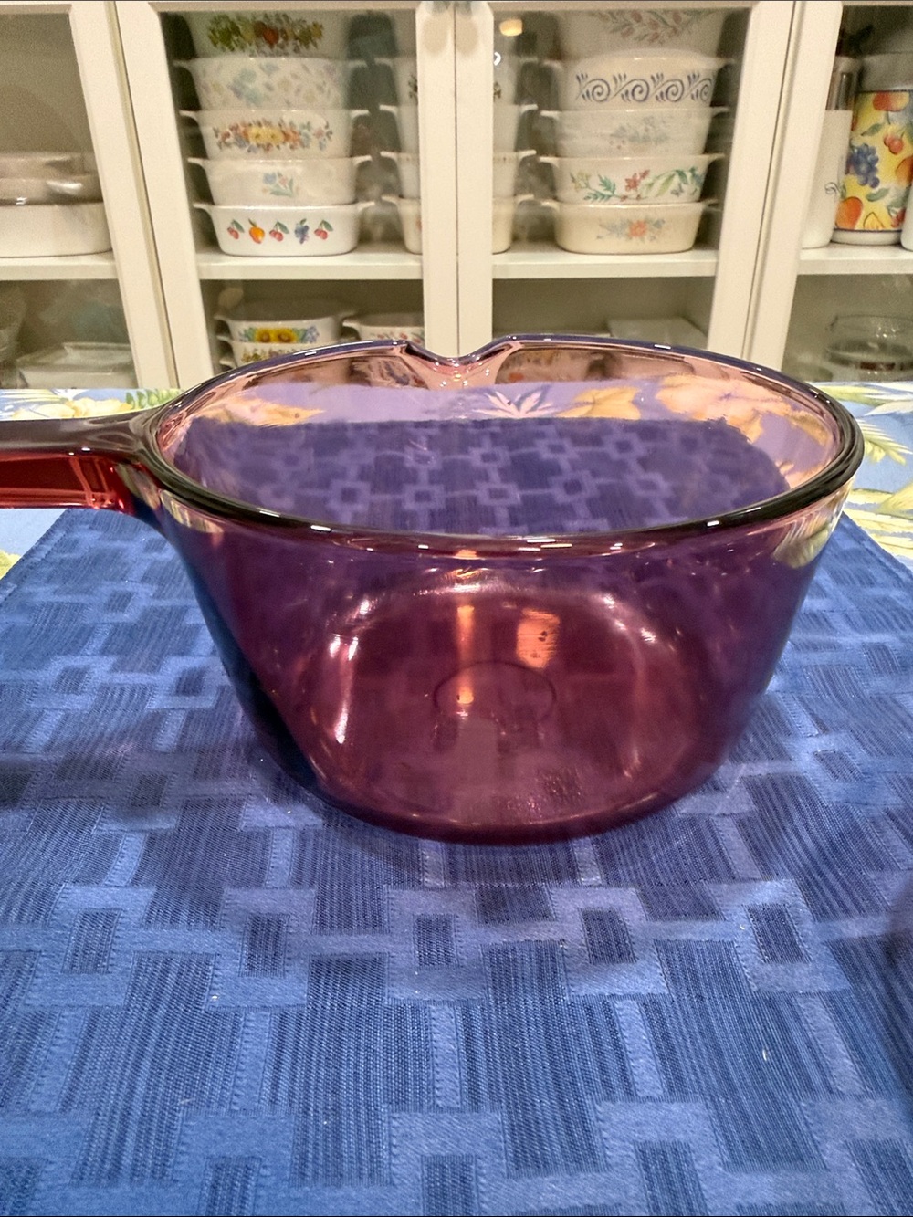 Pyrex Cranberry Glass Vision Saucepan 1 Liter with Lid - Picture 7 of 10